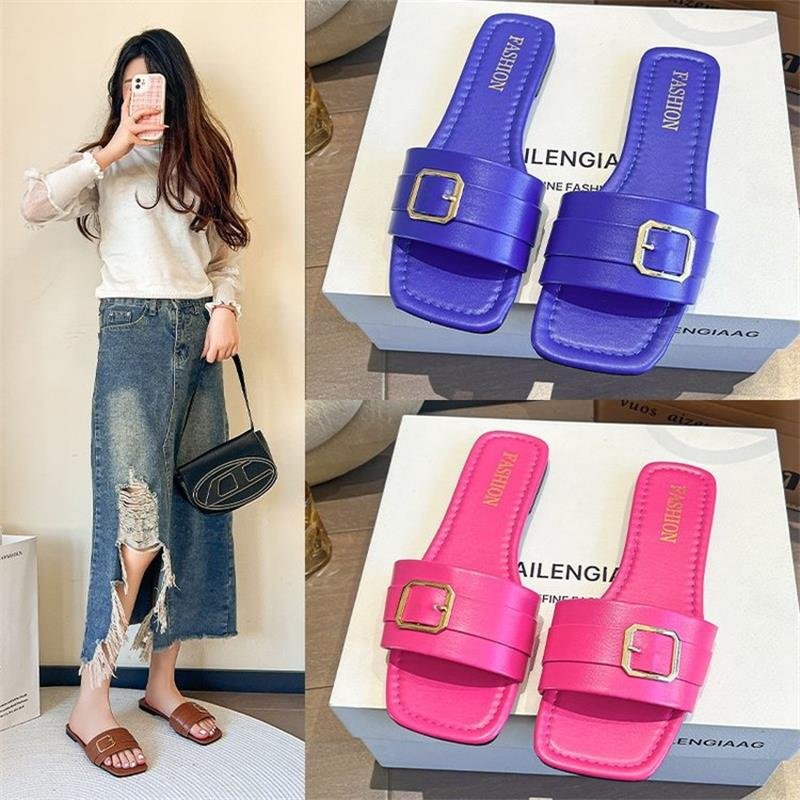 Women's Flat Designer Slippers Summer 2024 Fashion Beach Comfortable Sandals Slippers Wholesale Luxury Ladies Slides Slippers