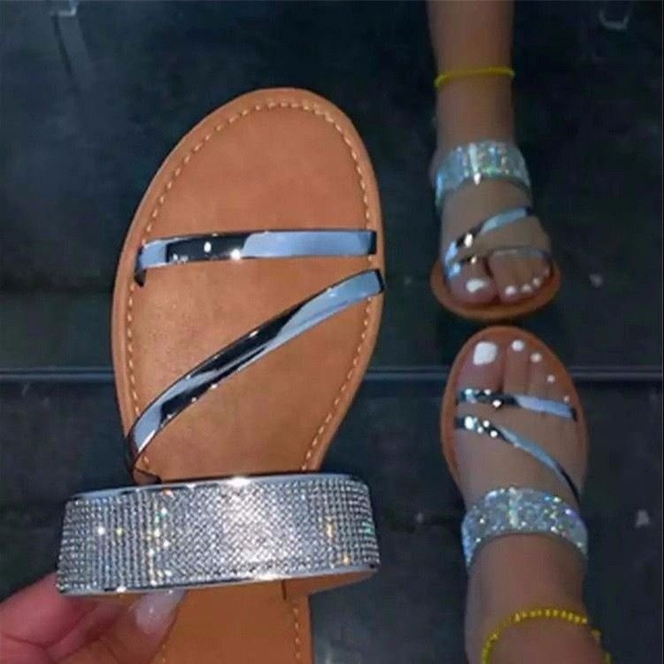 2024 luxury ladies outdoor beach sandals slippers fashion women's rhinestone straps flat slides slippers