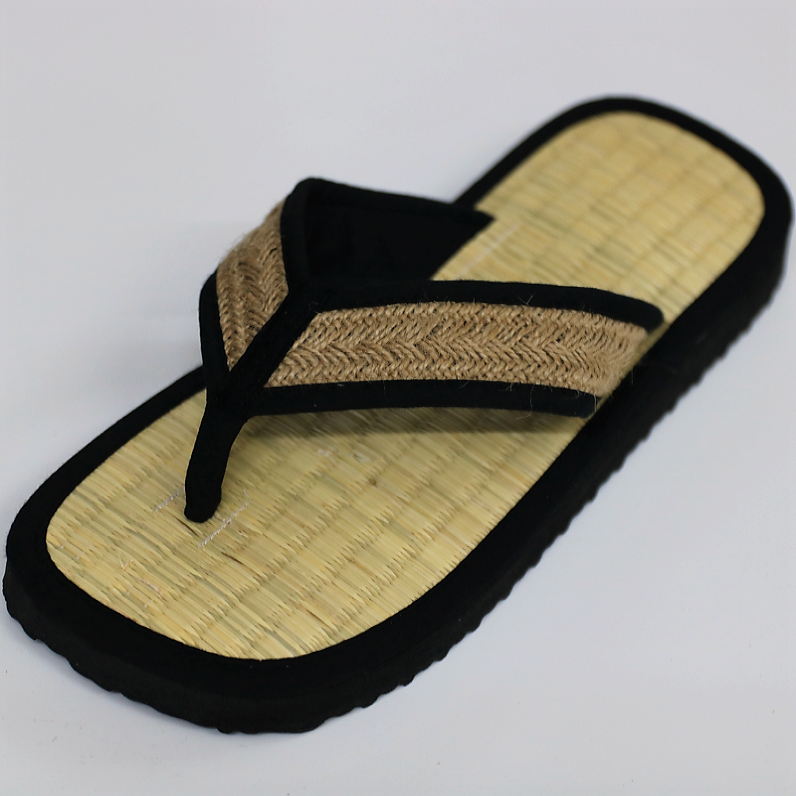 Customized Cinnamon Straw Slides Outdoor Flip-Flops with Massage Insole for Beach Hotel Spa Salon Use Rubber Insole