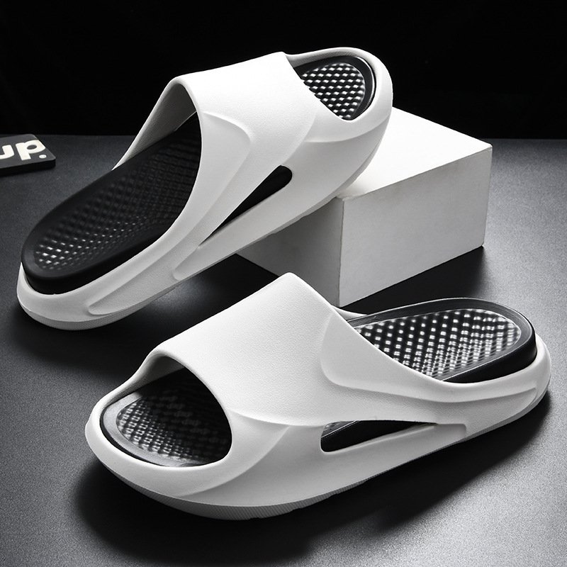 2024 Custom Logo Beach Slippers Wholesale Leisure Thick Bottom Sandals with EVA Cotton Insole Anti-Slippery Feature Outdoor Use