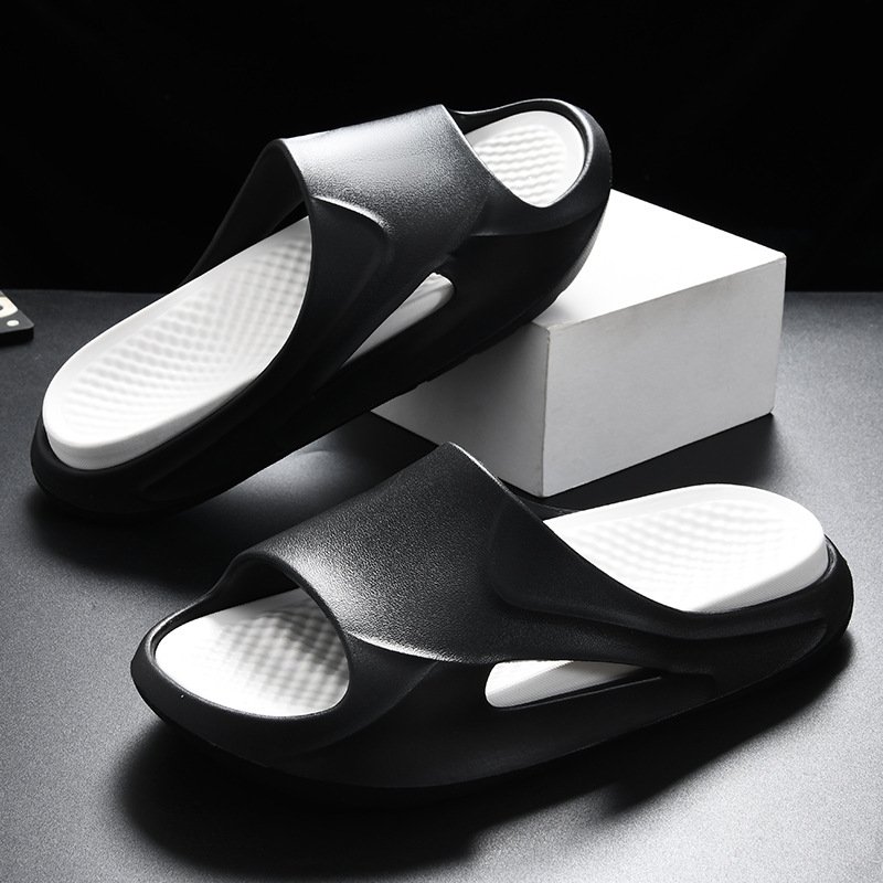 2024 Custom Logo Beach Slippers Wholesale Leisure Thick Bottom Sandals with EVA Cotton Insole Anti-Slippery Feature Outdoor Use
