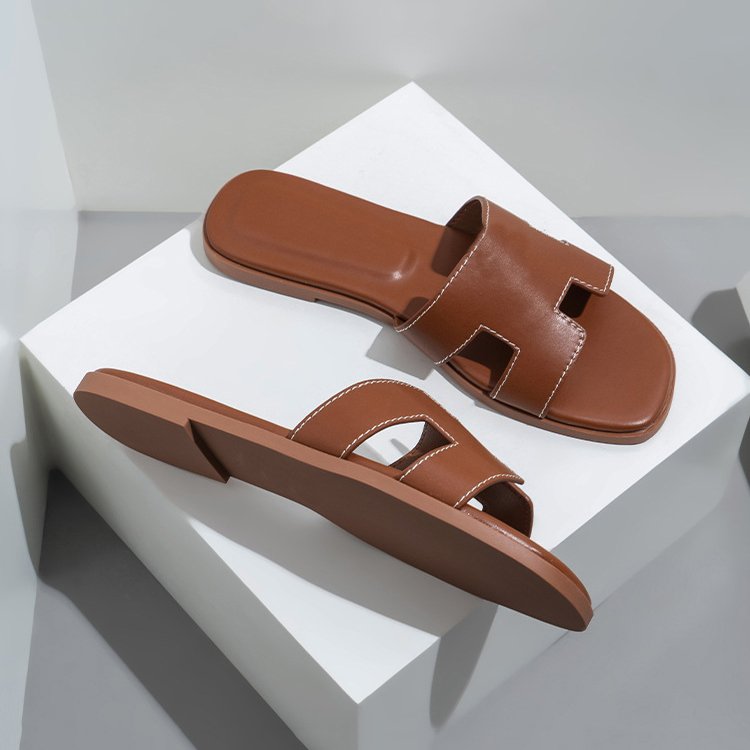 2023 Hot Sale Luxury Classic Flat Beach Slipper Summer Designer Fashion Leather Ladies Slides Size 36-42