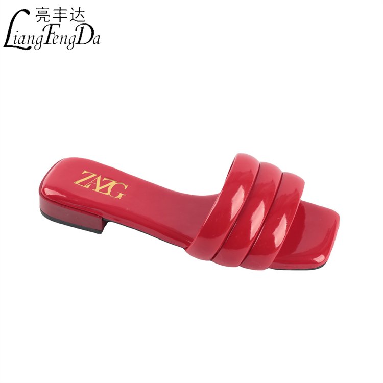 Wholesale Customized PVC Square Toe Flat Slippers For Women Slides Footwear Ladies Sandals heel protection