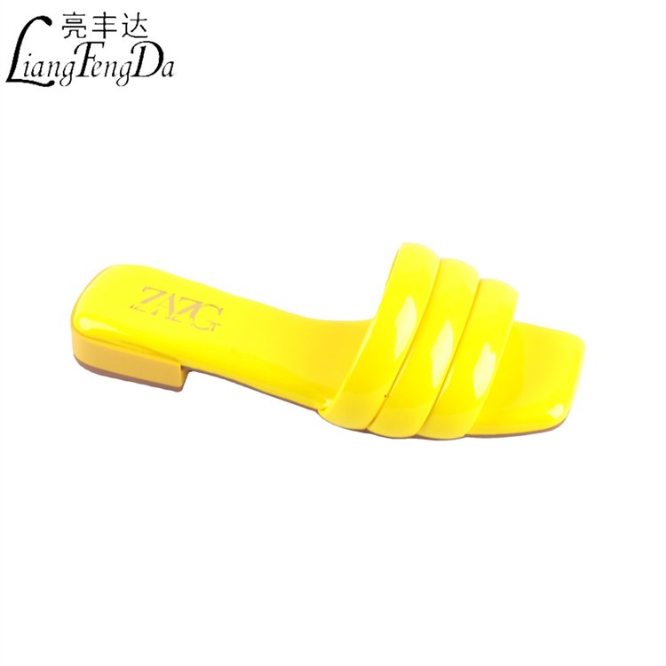 Wholesale Customized PVC Square Toe Flat Slippers For Women Slides Footwear Ladies Sandals heel protection