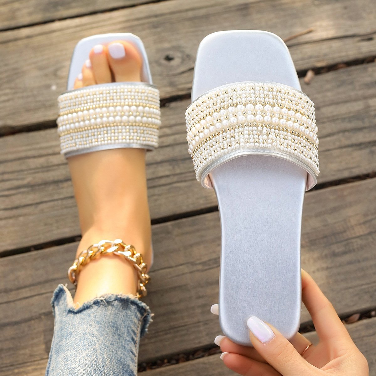 New arrivals women's flat slippers 3 color Shiny pearl luxury sandal shoes 2024 new design export quality lady flat slipper