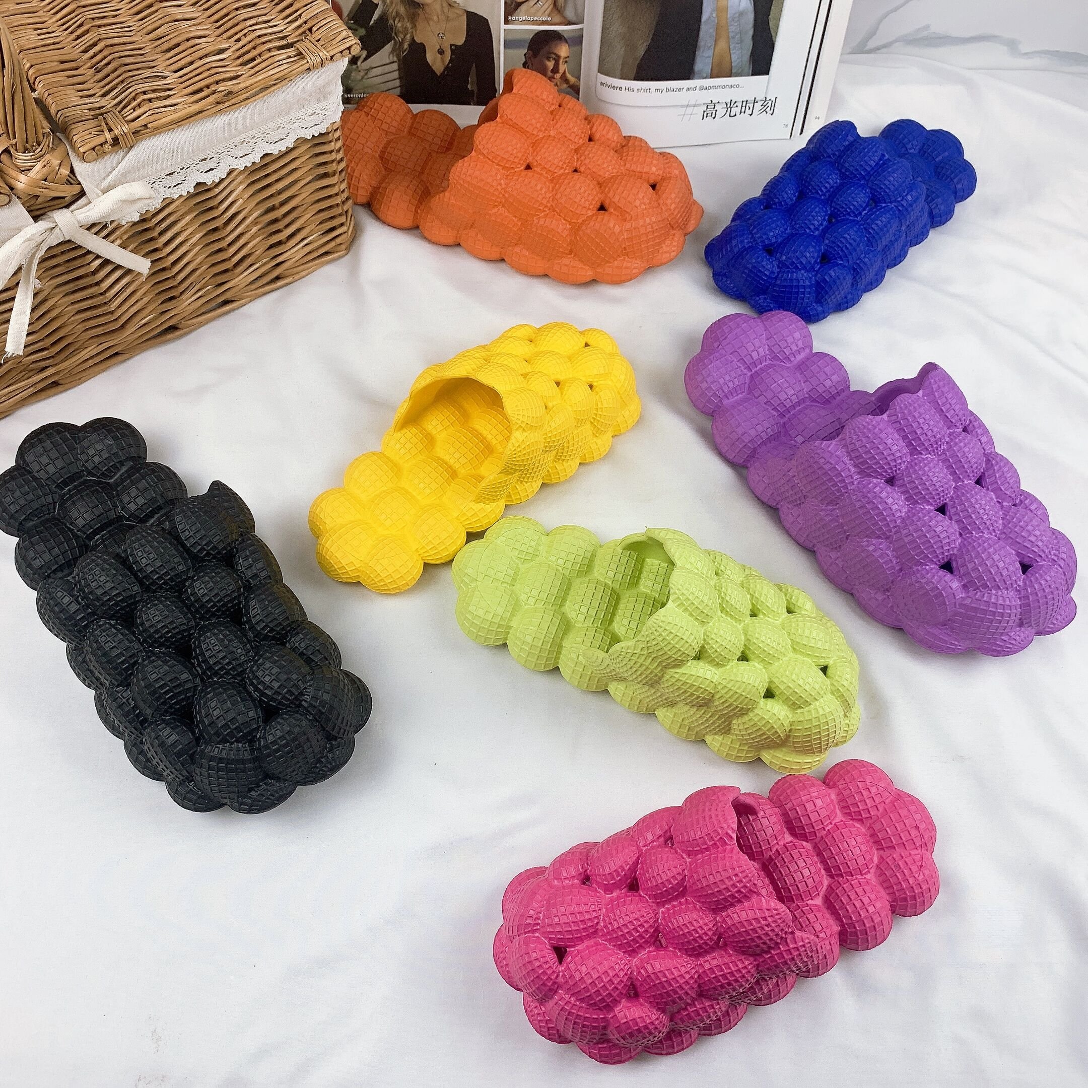 EVA Unisex Summer Bubble Slide Lady Shoes Massage Bottom Men Sandals Fashion Waterproof Flip Flop Pillow Slippers