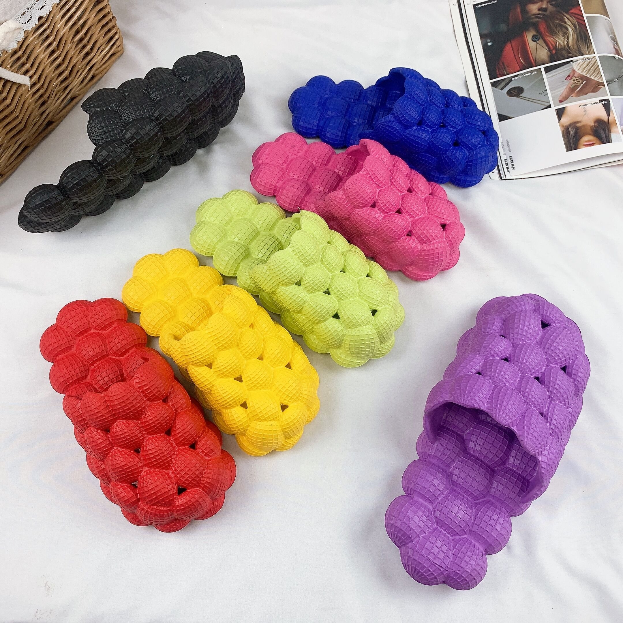 EVA Unisex Summer Bubble Slide Lady Shoes Massage Bottom Men Sandals Fashion Waterproof Flip Flop Pillow Slippers