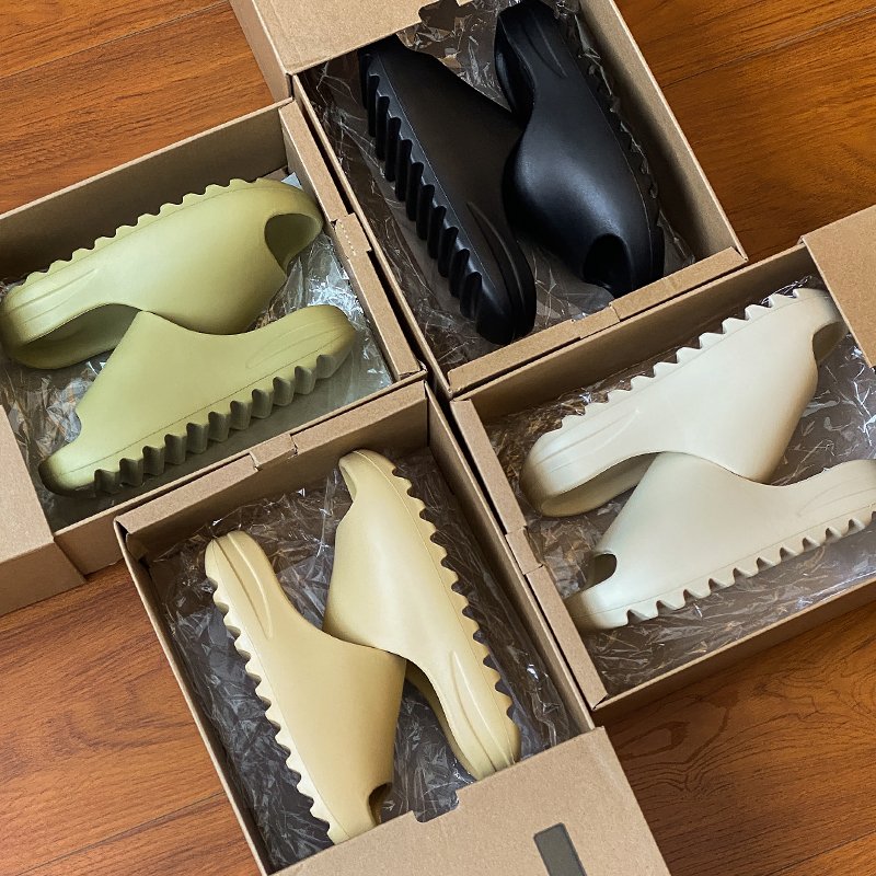 Custom summer slide slipper anti-silp quick-drying men woman slippers with own logo custom pvc slippers