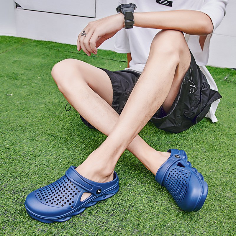Summer Anti-Skid Closed Toe Thick Sole Soft Men Slippers Outdoor Beach Clog Slippers Breathable Sandals For Men