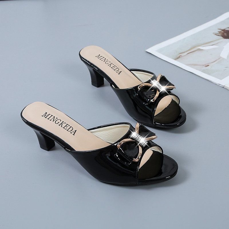 outdoor flip-flops beach shoes sandals for women and ladies high heels slippers