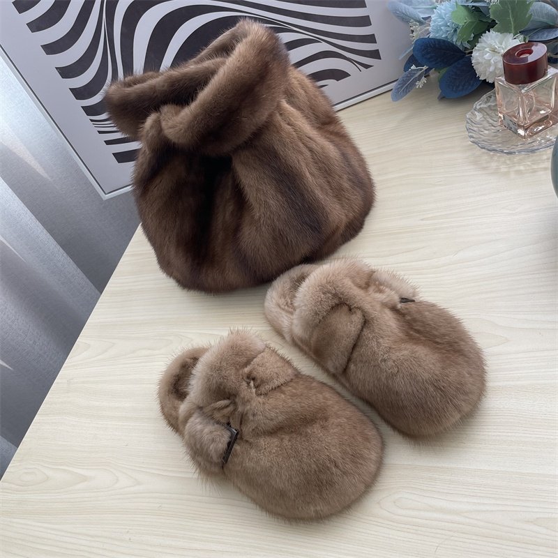 Wholesale Customized New Style European Fashion Luxury Mink Fur Slides Slippers for Women House Slippers