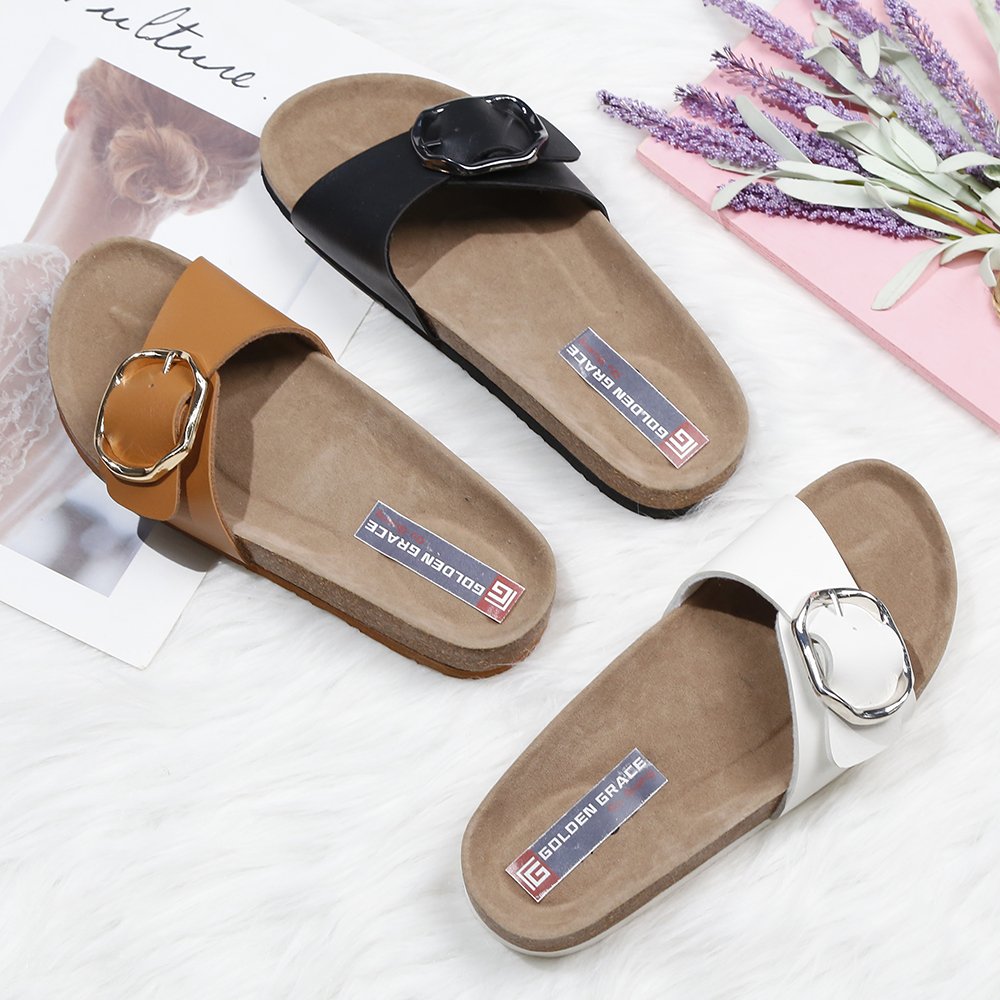 Professional factory OEM comfortable flat slippers flip flops design women slides slippers for women