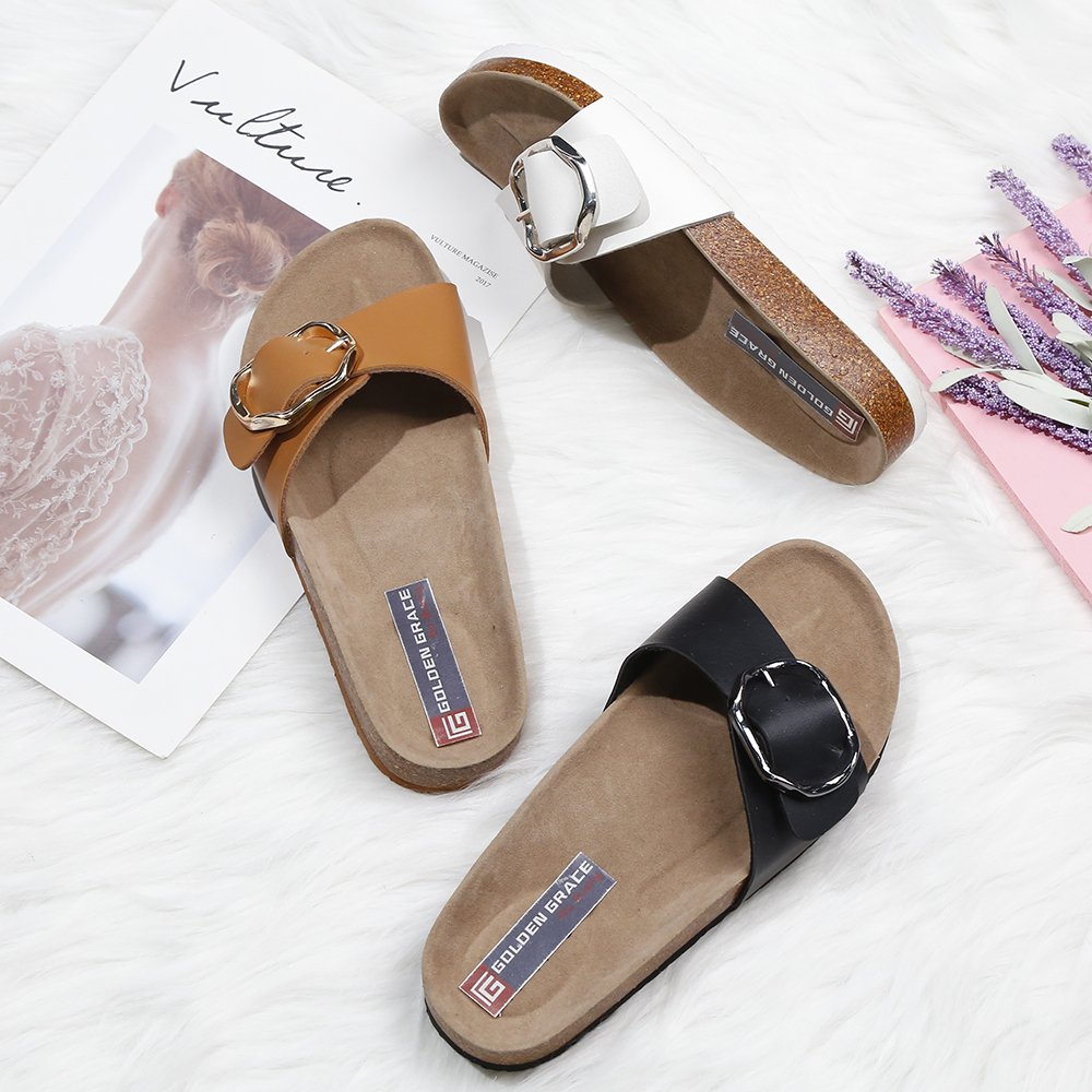 Professional factory OEM comfortable flat slippers flip flops design women slides slippers for women