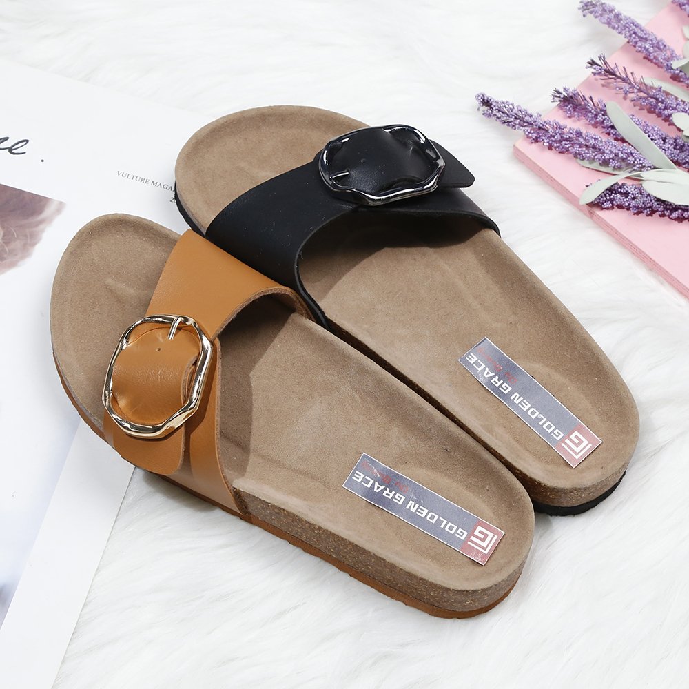 Professional factory OEM comfortable flat slippers flip flops design women slides slippers for women