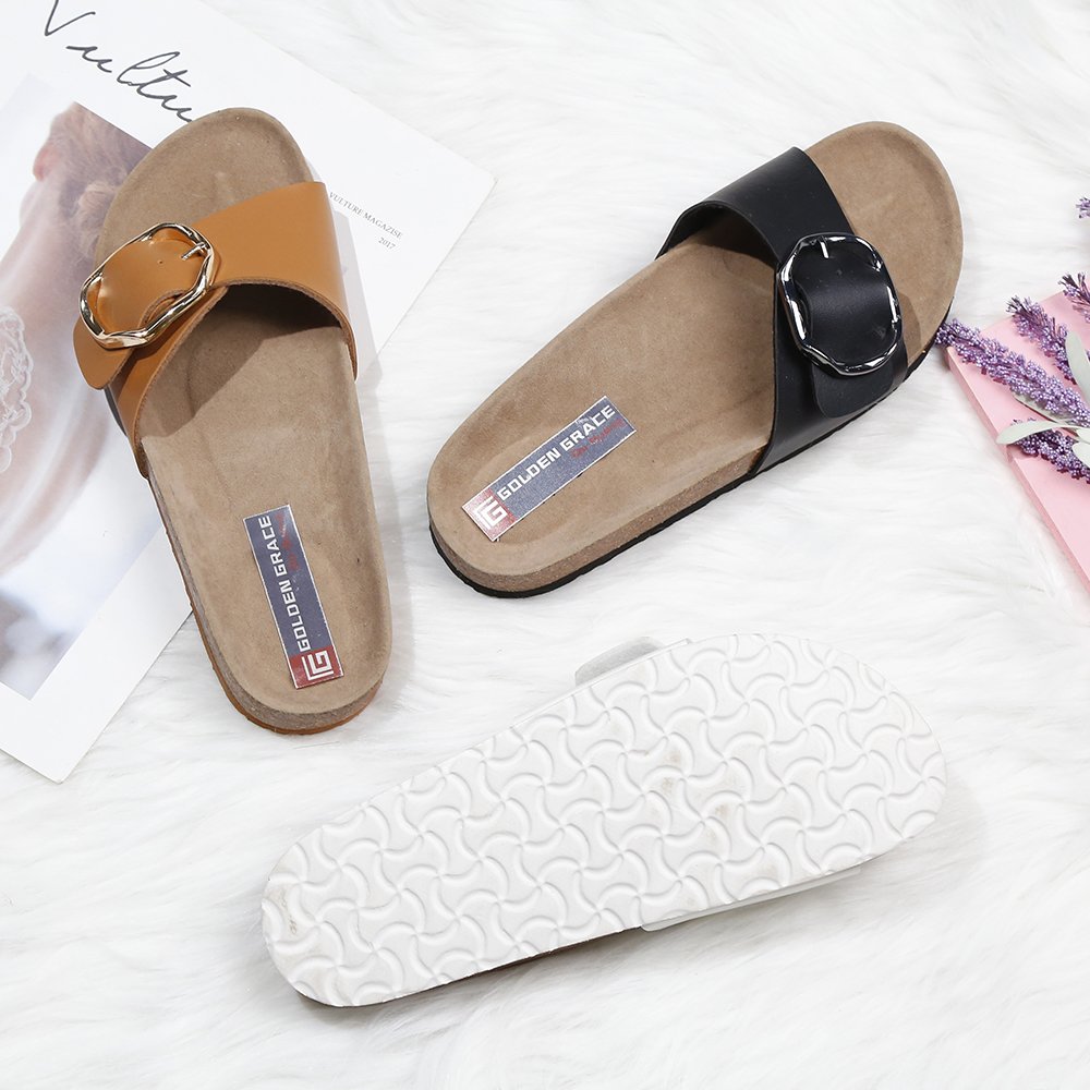 Professional factory OEM comfortable flat slippers flip flops design women slides slippers for women