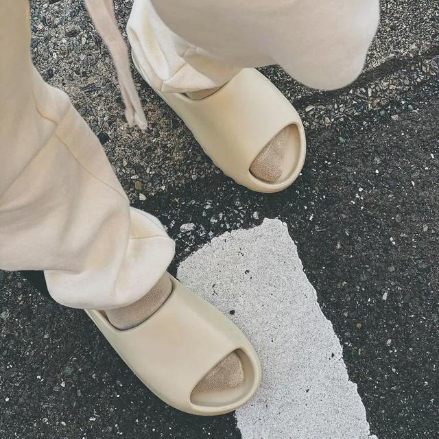 Stock Beach Pool Zapatilla Open Toe EVA Memory Foam Original Cloud Slides Footwear Colorful Shoe Slides Slippers for Women Lady