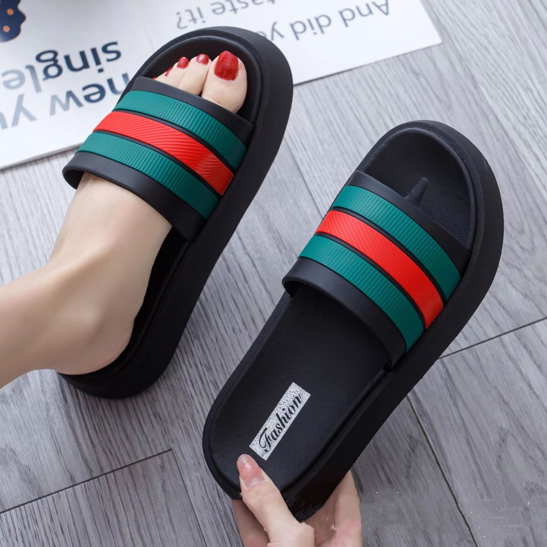New Fashion Summer Women's Thick Sole Non-Slip Casual Beach Sandals Soft Striped Slide Slippers