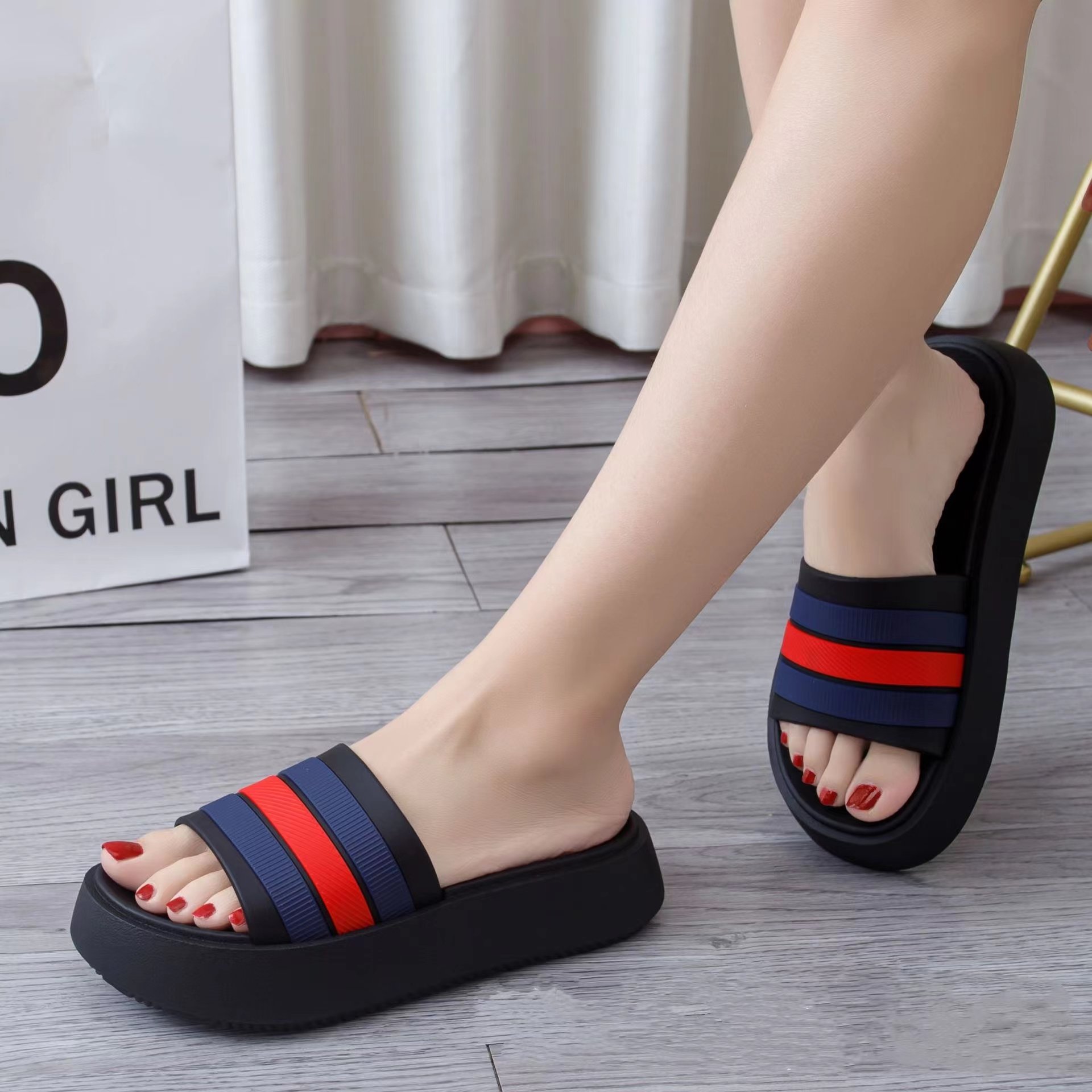 New Fashion Summer Women's Thick Sole Non-Slip Casual Beach Sandals Soft Striped Slide Slippers