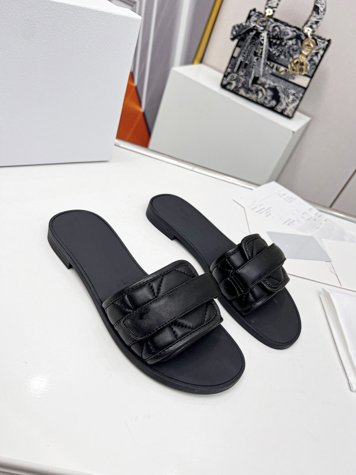 Custom Logo Wholesale New Low Heel TPU Outdoor Summer Beach Flat Sandals Femme 2024 Slides Slippers for women and ladies
