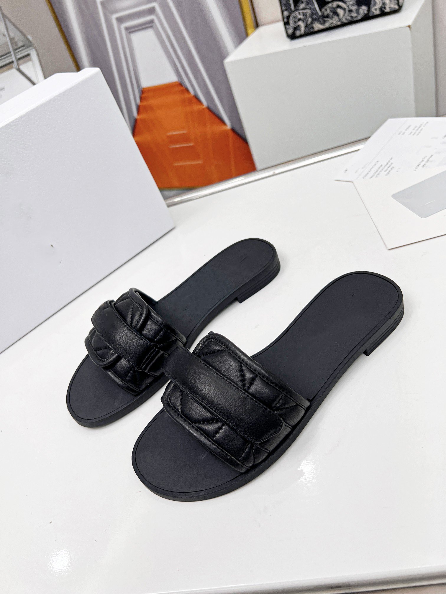 Custom Logo Wholesale New Low Heel TPU Outdoor Summer Beach Flat Sandals Femme 2024 Slides Slippers for women and ladies