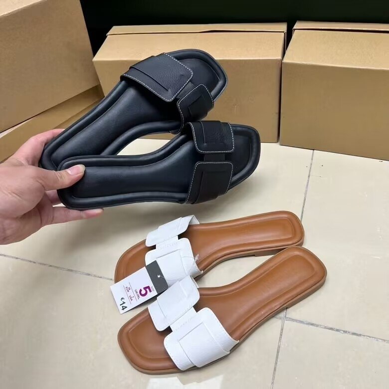 2024 Latest Design Fashion Trendy Round Toe Colorful Women's Summer Cheap Slippers Flat Sandals For Women And Ladies
