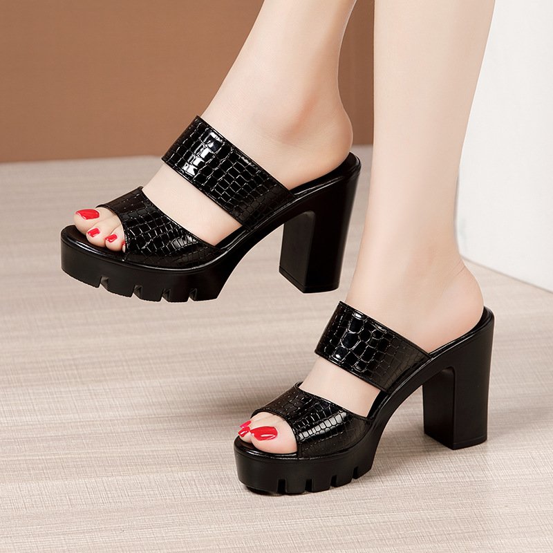 Large size high quality casual beach slippers womens heels shoes sexy wedding heels sandal for bride