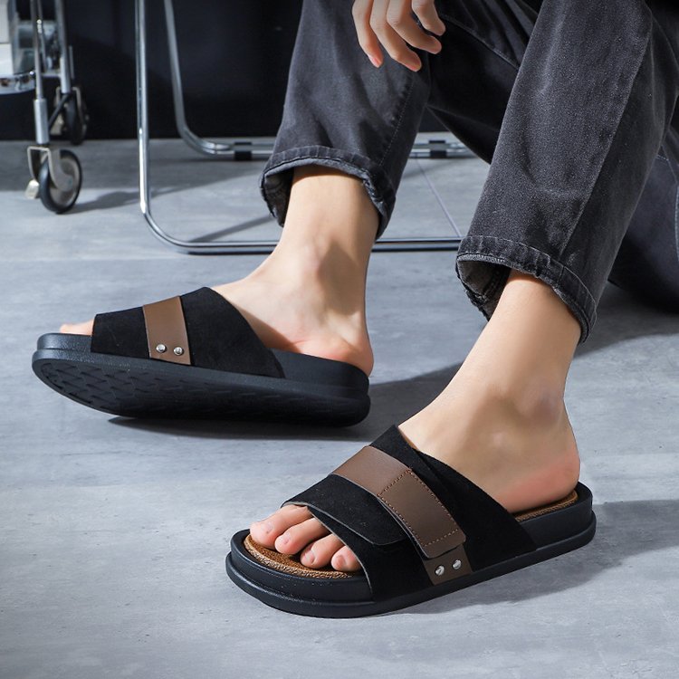 2024 Lightweight Beach Sandals Casual Classic Flat Platform Outdoor Indoor Slides Slippers for Men