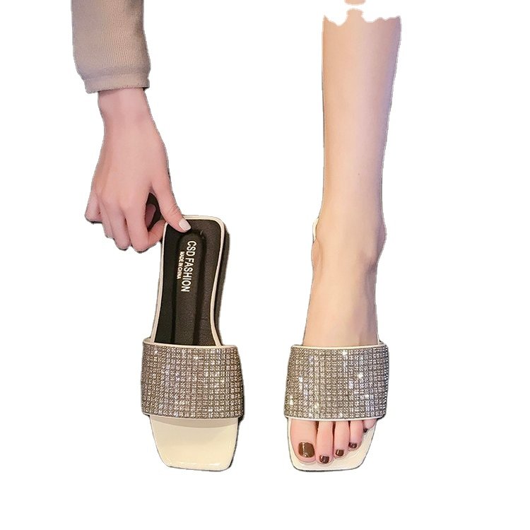 2024 Newest Waterproof Non-Slip Square Toe Ladies Slippers Diamond Decoration Slides Slippers Flat Sandals For Women And Ladies