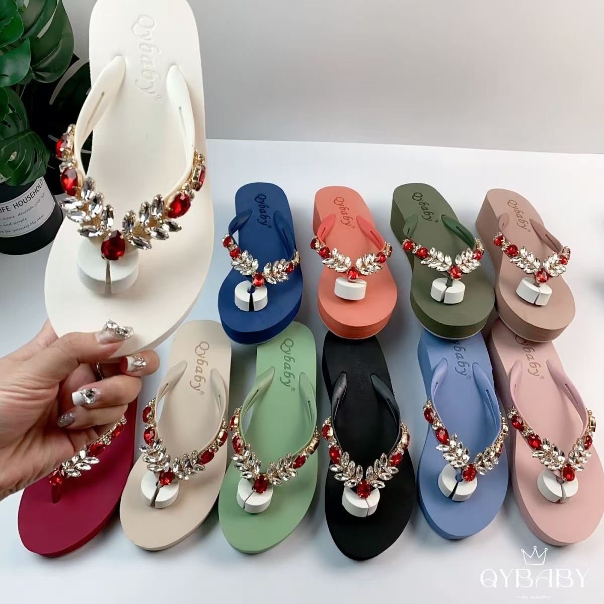 Thick sole slippers ladies flat beach sandals shoes handmade sequins slides slippers chain rhinestone flip flops for women