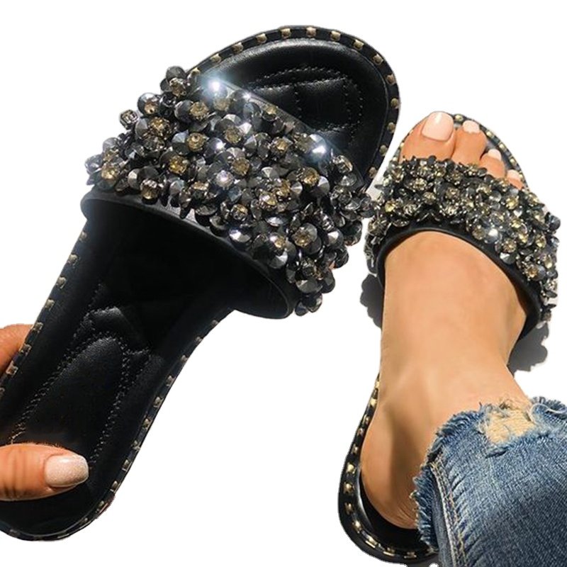 Women Casual Summer Flat Beach Slippers Female Crystal Rivets Slides Slipper Shoes For Girls Fashion Woman Leisure Footwear 2019