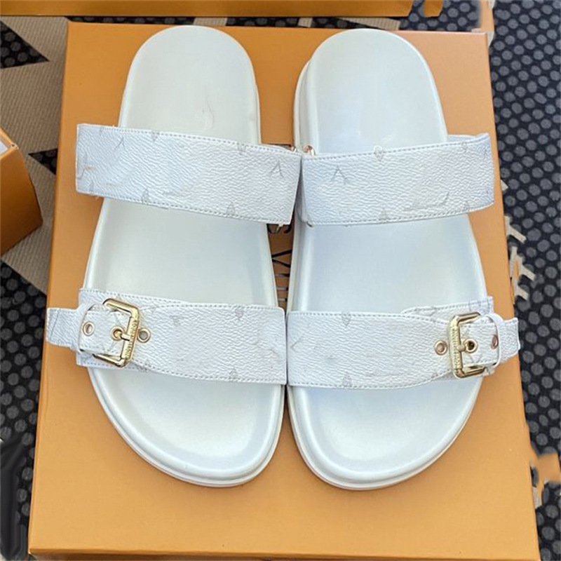 luxury shoes High quality 2024 beach slippers for women outdoor wear metal buckle double strap letter sandals flats shoes