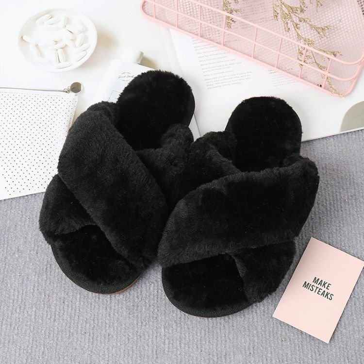 Girl sole sweet fashion customized cute indoor fur plush slippers women plush slides for home hotel