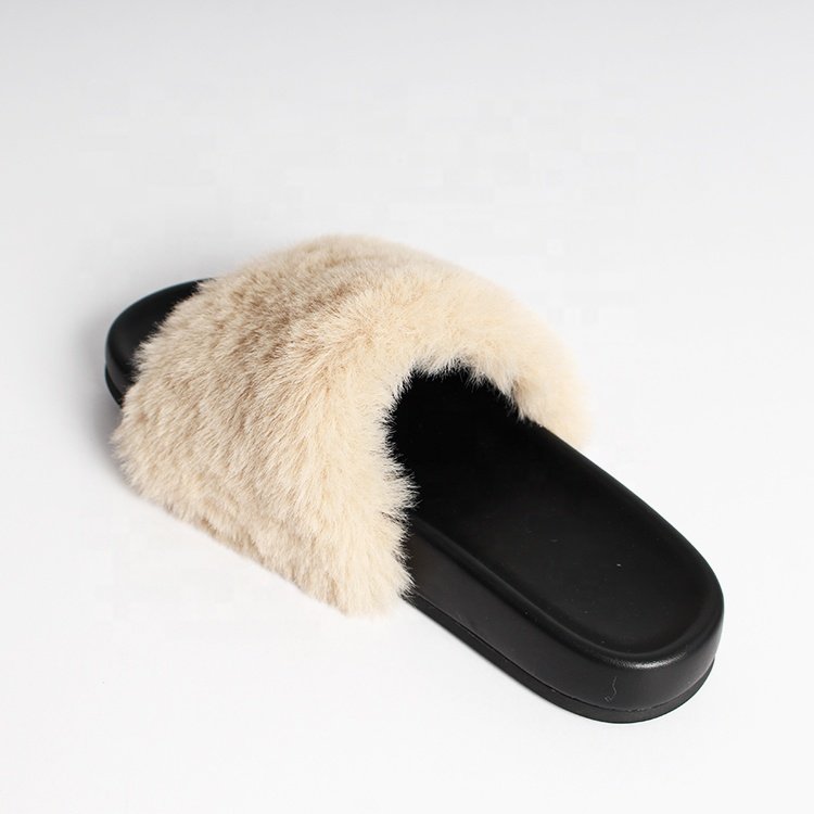 New Arrival Women's Outdoor Fluffy Flat Fur Slippers with Custom Logo Colors Sheepskin Insole Faux PU Rubber Material Indoor Use