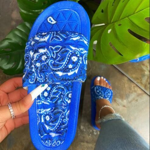 2021 Hot sale EVA ladies beach slippers red bandana slides flat women sandals satin bandana shoes