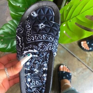 2021 Hot sale EVA ladies beach slippers red bandana slides flat women sandals satin bandana shoes