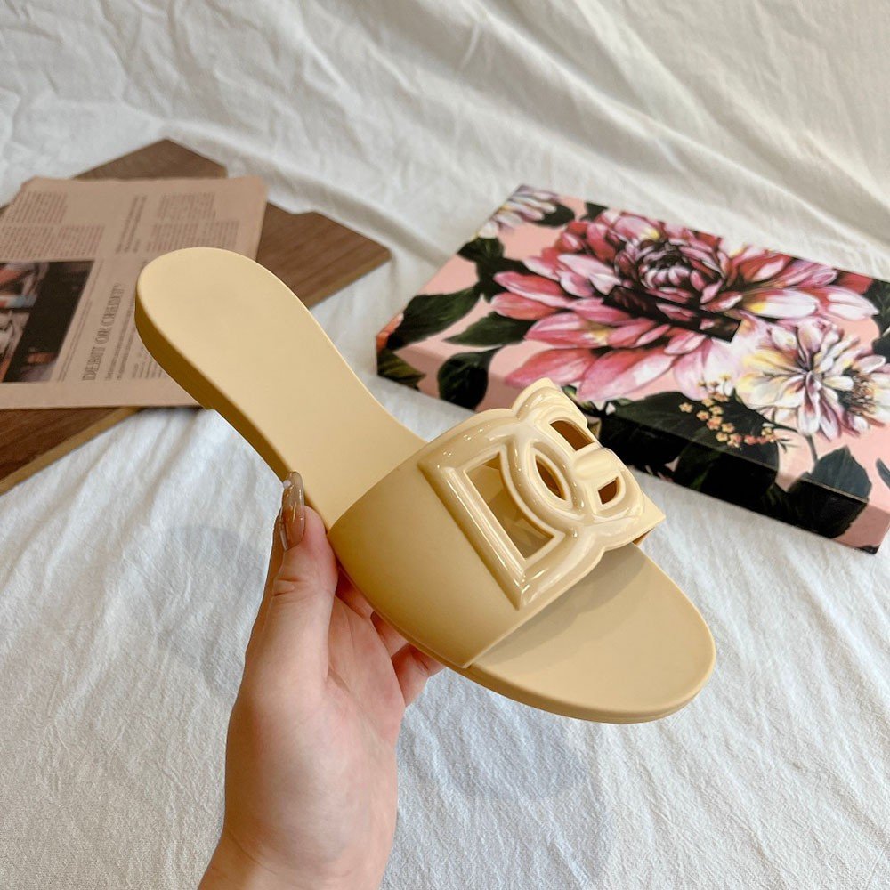 24 Europe and the United States new summer leisure wear a word flip-flops waterproof jelly sandals beach non-slip flat slippers