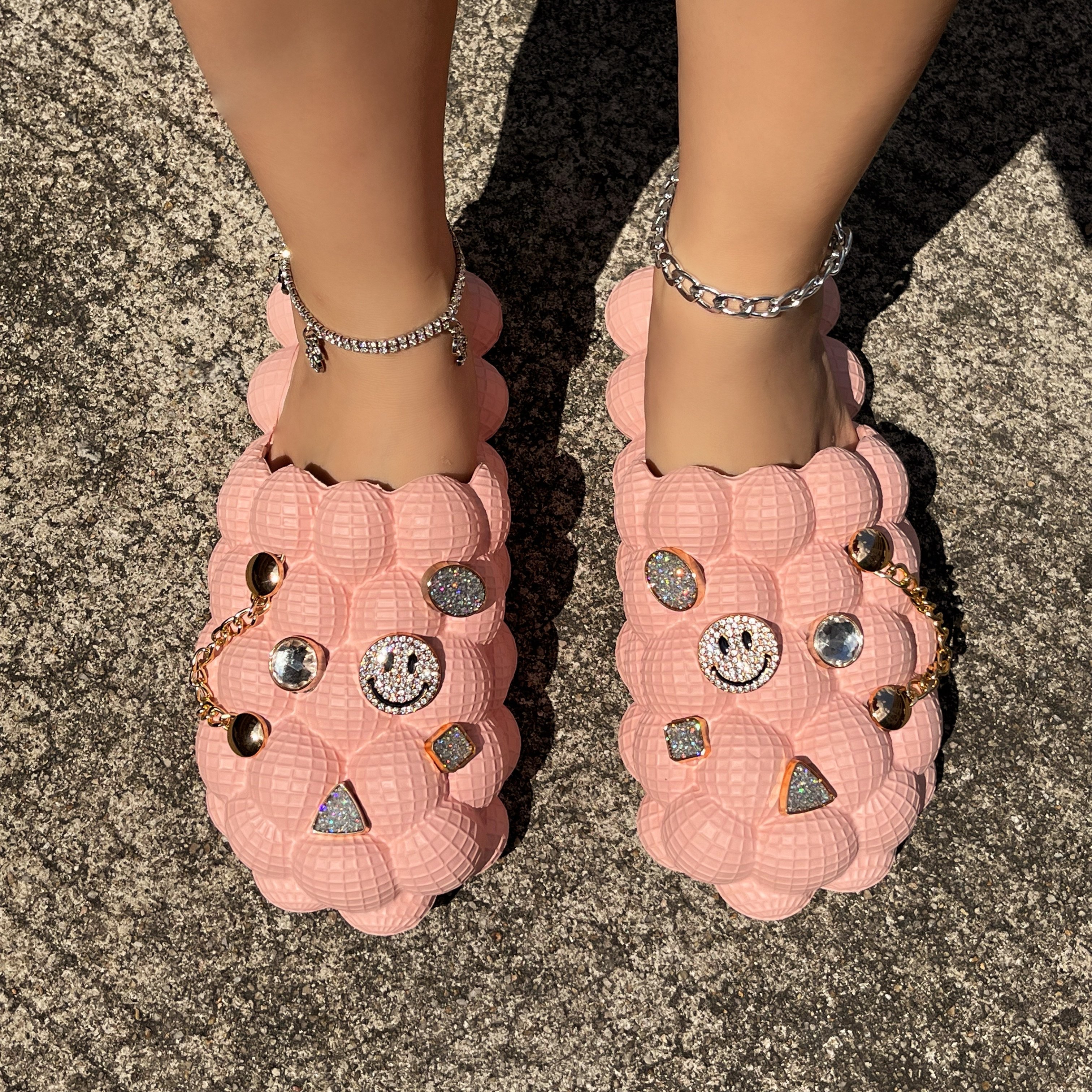 Wholesale Diamond Rhinestone EVA Massage Men Women Slippers Shoes Wrap Ball Bubble Slides Sandals With Charms