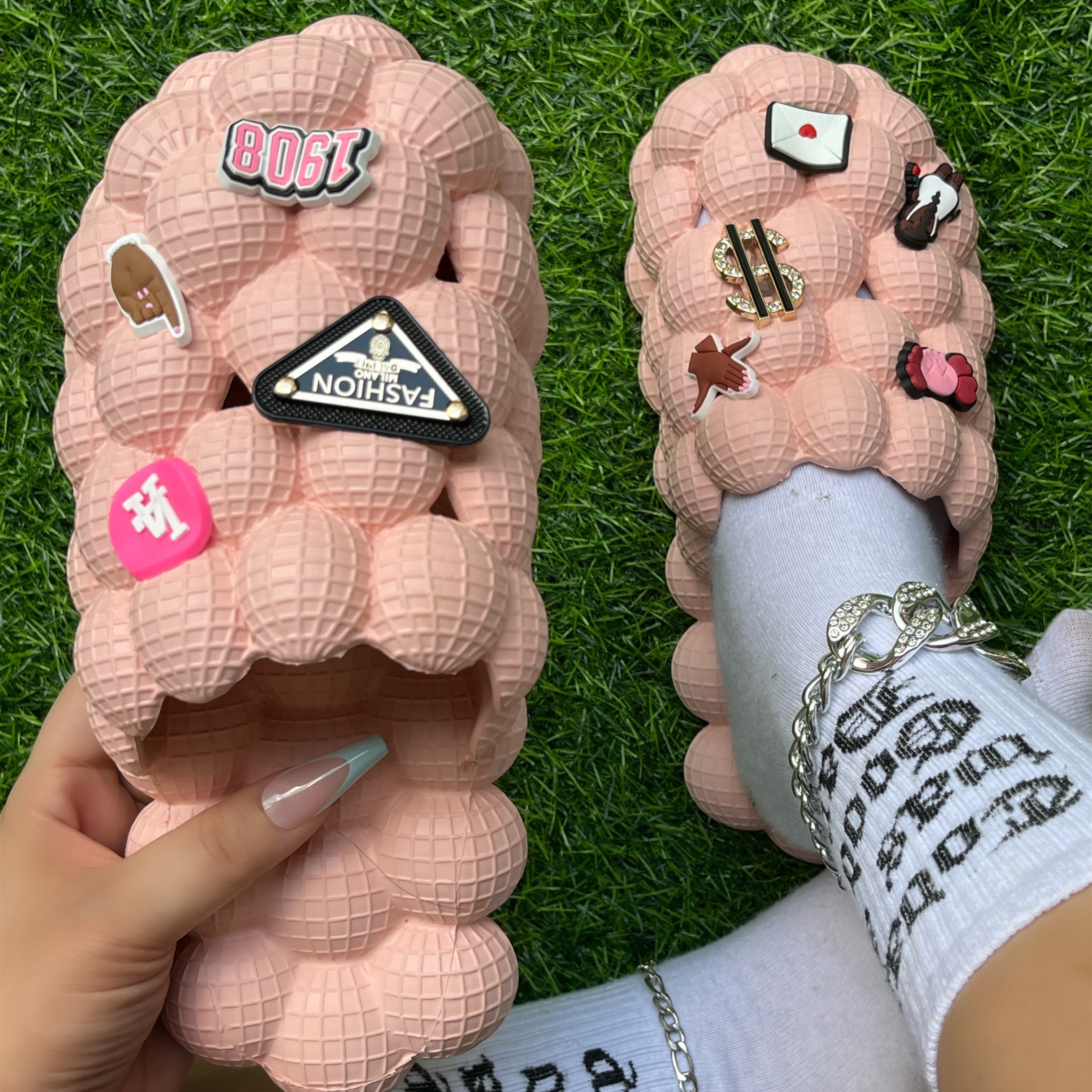 Wholesale Diamond Rhinestone EVA Massage Men Women Slippers Shoes Wrap Ball Bubble Slides Sandals With Charms