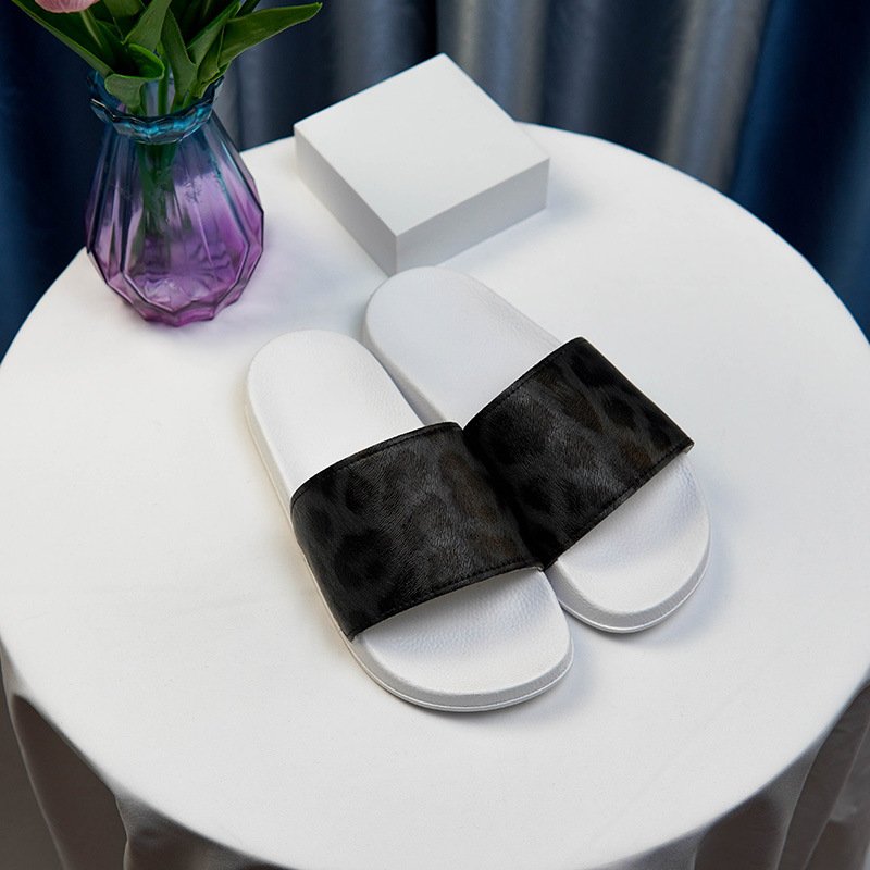 2022 Summer New Design Leopard Pattern Non-slip PVC Slides Slippers For Ladies Indoor And Outdoor One Word Beach Slippers