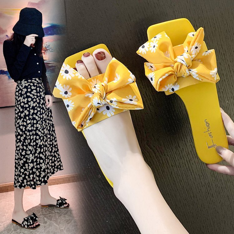 2024 Summer Hot Sale Square Head Flat Sandals Small Floral Bow Ladies Slippers Fashionable Designer Sandals