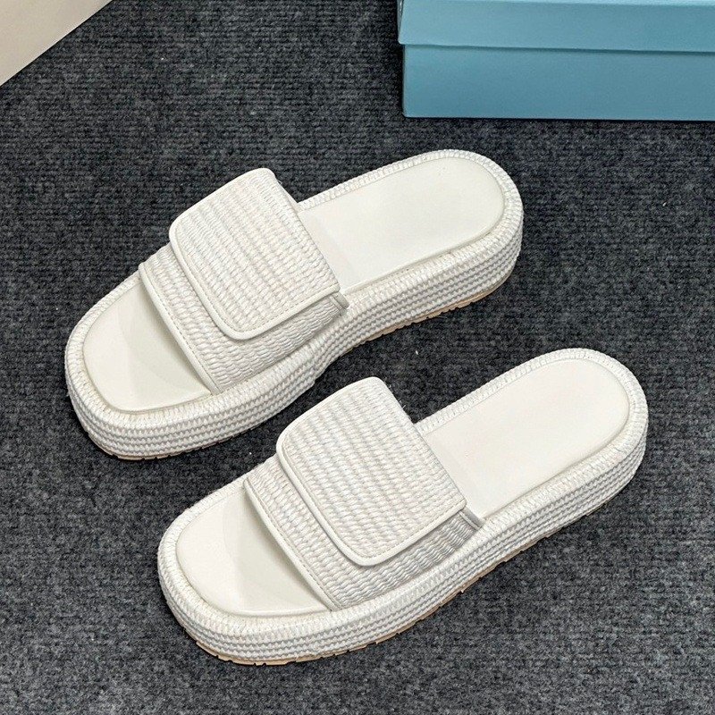 Large size 42 Famous slides slippers for women 2024 Summer Thick Sole Designer Beach Sandals Pink Weaving Chaussures pour femmes