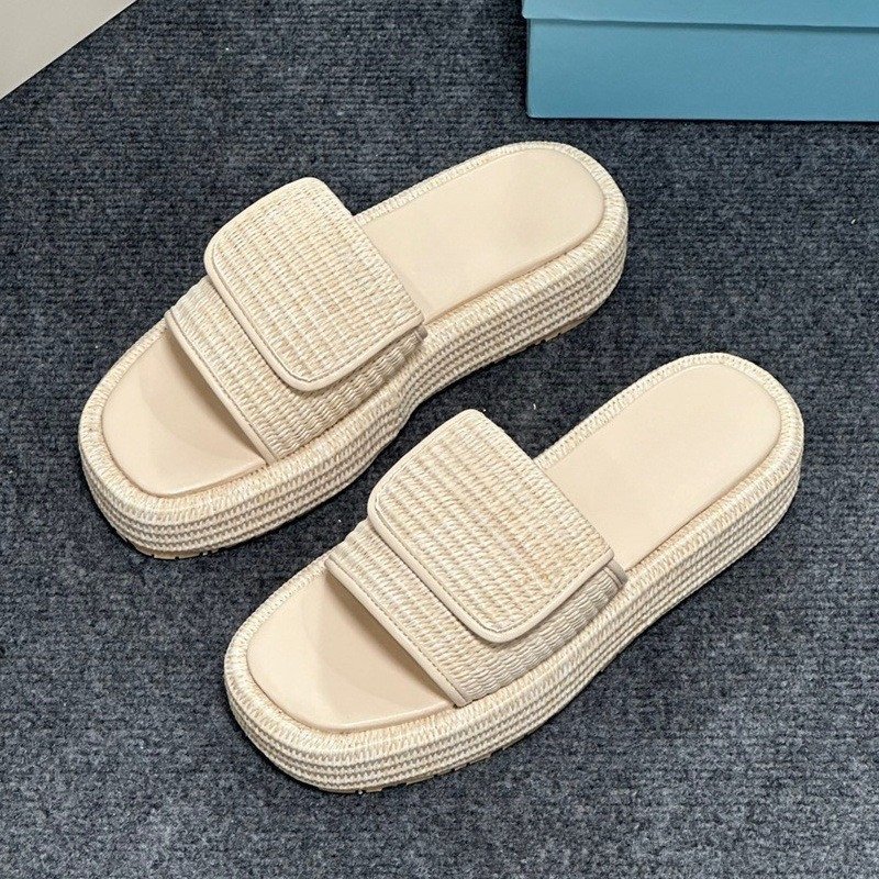 Large size 42 Famous slides slippers for women 2024 Summer Thick Sole Designer Beach Sandals Pink Weaving Chaussures pour femmes