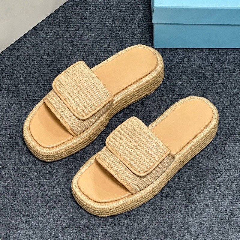 Large size 42 Famous slides slippers for women 2024 Summer Thick Sole Designer Beach Sandals Pink Weaving Chaussures pour femmes
