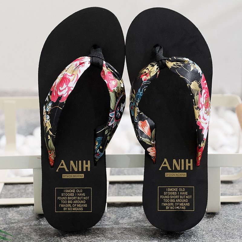 Hot Style Round Head Thick Bottom Floral Strap Waterproof Indoor Outdoor Beach Summer Flip Flops Women's Slippers