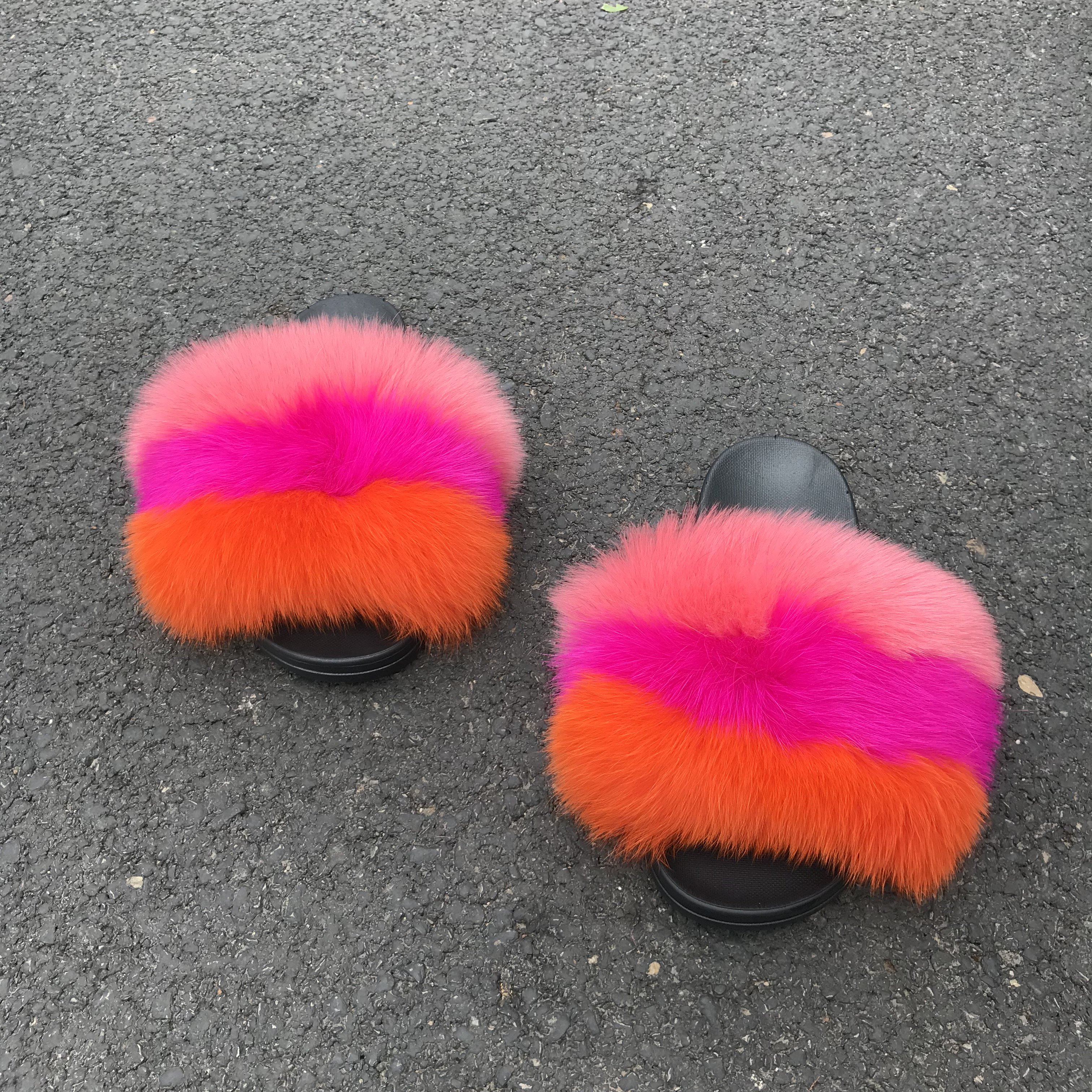 Real Fox Slippers with logo on the sole