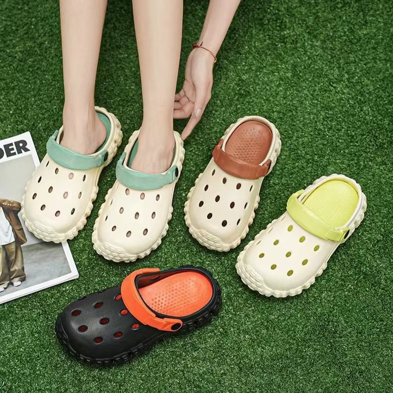 2024 New Men's Clog Shoes EVA Non-slip Garden Shoes Outdoor Beach Crocodile Unisex-adult Classic Clogs