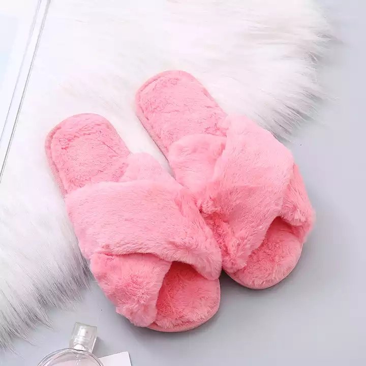 Hot Selling Winter House Home Ladies Cross Soft Plush Furry Female Open Toe Women Warm Faux Fashion Fur Slippers Slides