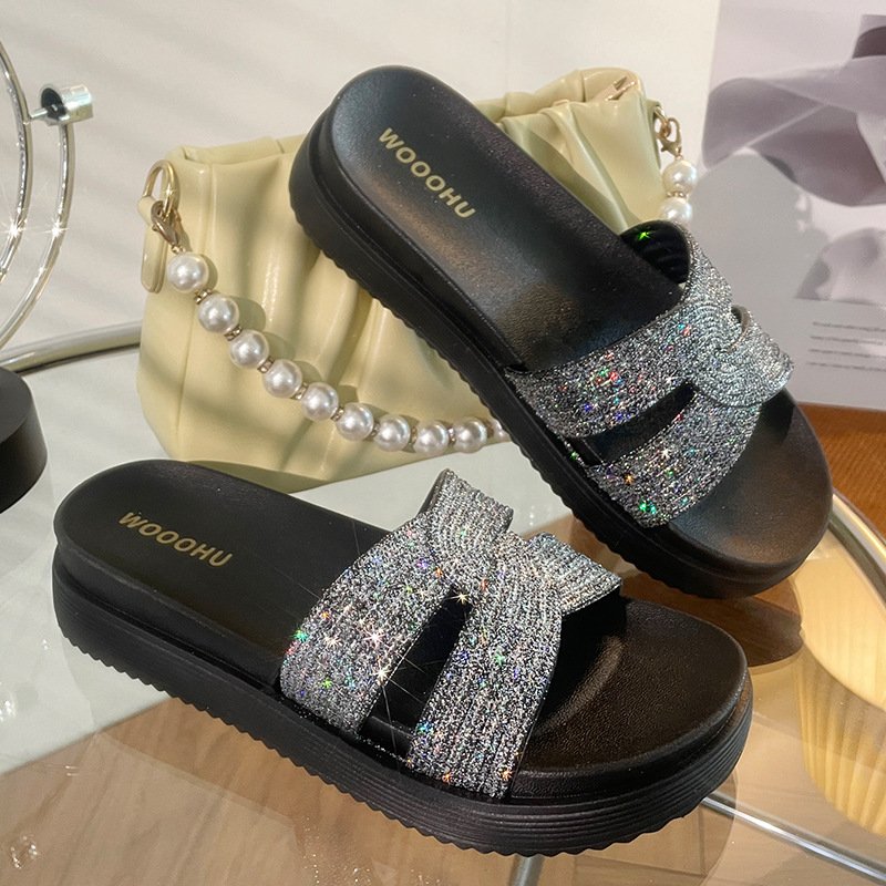 Fashion Trendy Shoes Beach Shoes Flip Flops All-match Slides Slippers for Women Sandals New Style Dress Shoes
