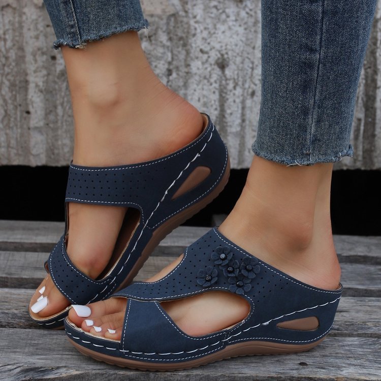 Wholesale Large Size Women'S Shoes Hollow Out Solid Open Toe Slope Heel Fish Mouth Slides Slippers For Women Ladies