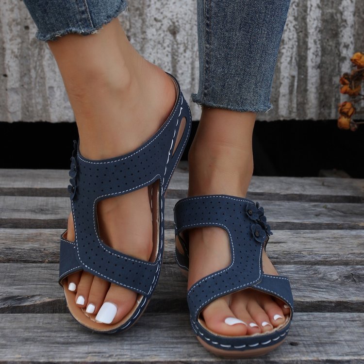 Wholesale Large Size Women'S Shoes Hollow Out Solid Open Toe Slope Heel Fish Mouth Slides Slippers For Women Ladies
